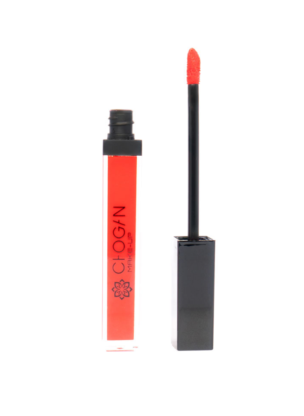 Long-lasting matte liquid lipstick